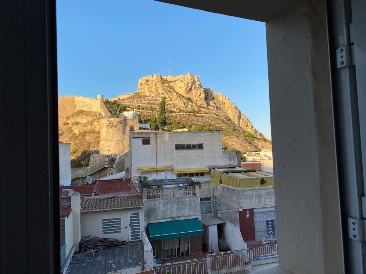 Corazón de Alicante con vistas al mar y al castillo Exterior foto